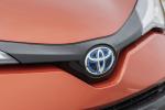 Toyota C-HR Hybrid 2019 года (WW)